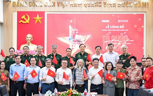 'Concert quốc gia - Tổ quốc trong tim' trên sân vận động Mỹ Đình