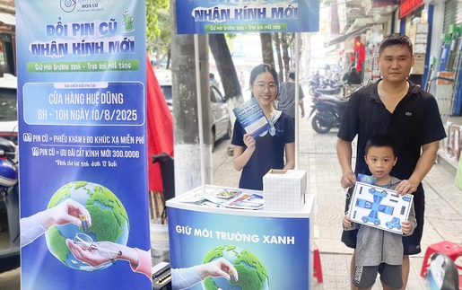 “Đổi pin cũ - nhận kính mới”: Trao ánh sáng cho đôi mắt trẻ thơ