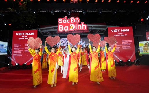 "Sắc đỏ Ba đình" quảng bá du lịch Hà Nội dịp Đại lễ 2/9