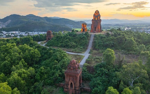 Vẻ đẹp Tháp Bánh Ít - quần thể kiến trúc, văn hóa đặc sắc của người Chăm cổ