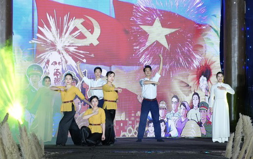 Chương trình nghệ thuật chào mừng thành công Đại hội XIV tại Ninh Bình