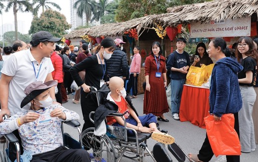 Bệnh viện K tổ chức chương trình Hội chợ 0 đồng và đường hoa Tết Xuân Bính Ngọ 2026