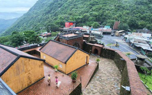 Tour Xuyên Việt 39 ngày 38 đêm dài kỉ lục tại Việt Nam