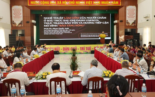 Các chuyên gia nêu ý kiến về bảo tồn, phát huy giá trị di sản gốm Chăm