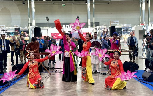 Xây dựng bộ nhận diện hình ảnh quốc gia Việt Nam