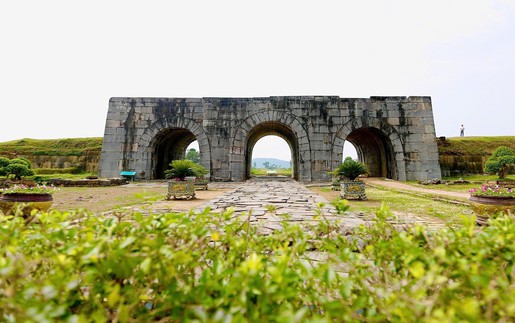 Miễn phí tham quan Di sản Thành Nhà Hồ và Di tích quốc gia đặc biệt Lam Kinh dịp Tết