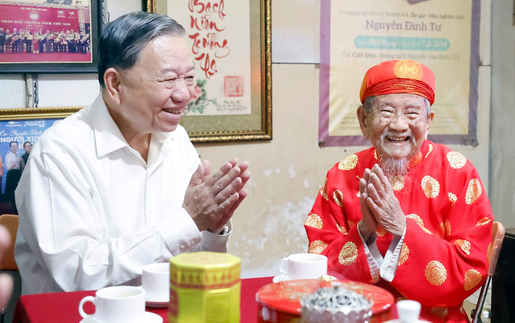 Tổng Bí thư Tô Lâm thăm, chúc Tết nhà nghiên cứu Nguyễn Đình Tư