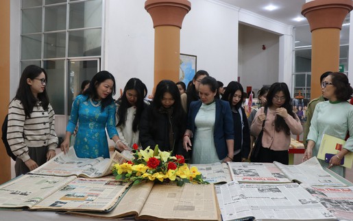 Bầu cử Quốc hội và HĐND: Trưng bày hơn 350 tư liệu sách, ảnh về bầu cử