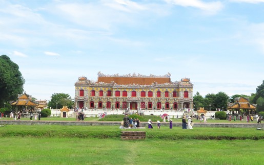 Khởi quay phim "Hoàng hậu cuối cùng" lấy cảm hứng từ Hoàng hậu Nam Phương