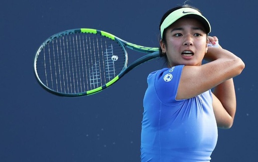 Các tay vợt Séc tiếp tục là nỗi ám ảnh với Alexandra Eala