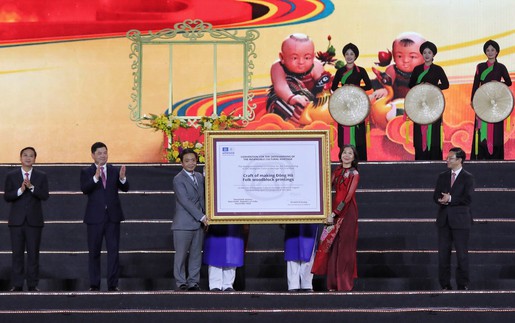 Đón nhận Bằng UNESCO ghi danh Nghề làm tranh dân gian Đông Hồ và công bố Di sản văn hóa thế giới Yên Tử - Vĩnh Nghiêm - Côn Sơn - Kiếp Bạc