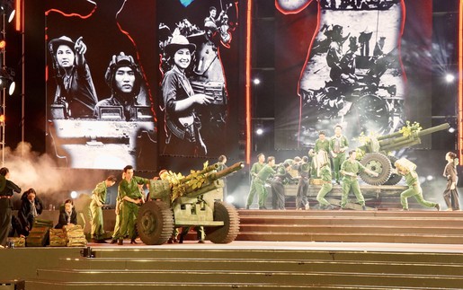 Vang mãi “Tình ca đất nước” vui non sông thống nhất