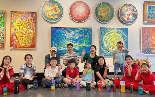 Vui chơi trong thế giới hội họa cùng "bà giáo" Quế Chi và họa sĩ trẻ Nguyễn Đăng Hải Nam