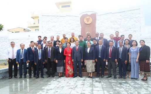 136 năm Ngày sinh Chủ tịch Hồ Chí Minh: Hành trình “Về nguồn theo dấu chân Chủ tịch Hồ Chí Minh” tại Lào