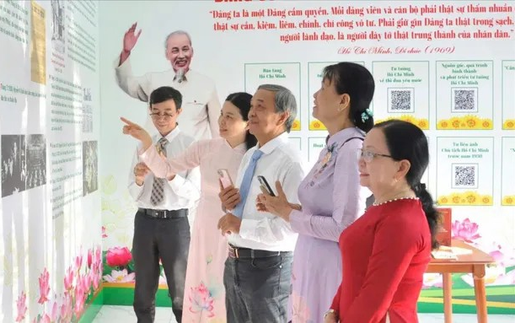 Xây dựng văn hóa con người Thành phố Hồ Chí Minh gắn với học theo gương Bác ​