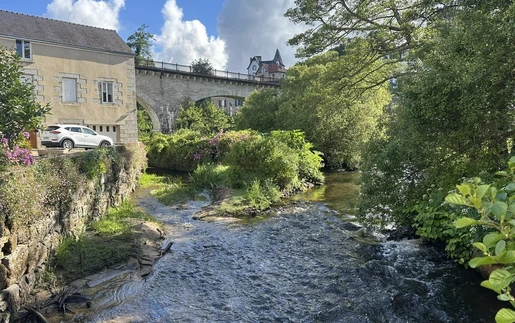 Pont-Aven – ngôi làng nơi nghệ thuật hòa cùng hương gió Bretagne
