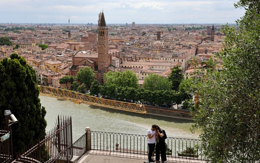 Người Italy “thắt lưng buộc bụng” trong mùa du lịch Hè