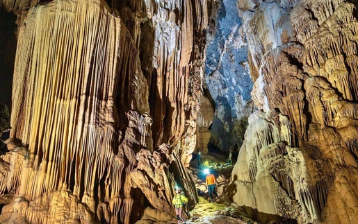 Phát hiện hang động mới với hệ thống thạch nhũ và ngọc động hiếm gặp tại Phong Nha - Kẻ Bàng