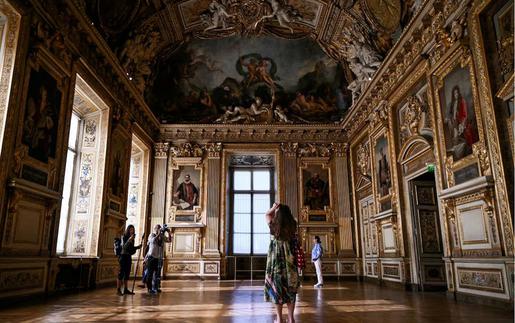 Bảo tàng Louvre thay đổi cách trưng bày sau vụ trộm táo tợn