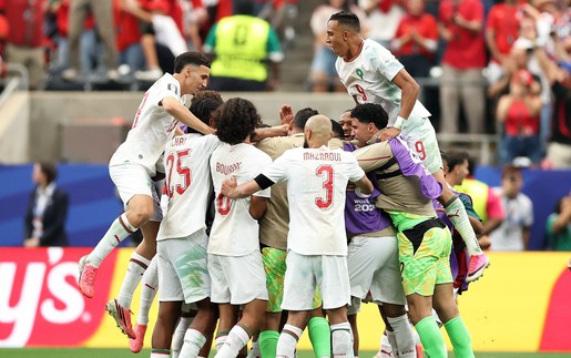 Thơ World Cup: Chủ nhà tan mộng