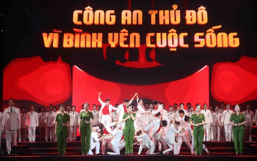 Chương trình nghệ thuật chính luận “81 mùa bình yên”