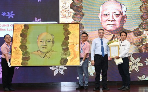 Lan tỏa giá trị tấm gương Chủ tịch Tôn Đức Thắng qua "Hành trình 20 mùa hoa"
