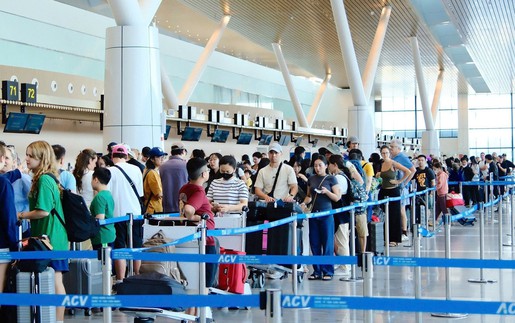 Dự báo lượng khách qua sân bay Tân Sơn Nhất dịp 2/9 tăng cao
