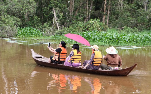 Độc đáo trải nghiệm du lịch mùa nước nổi