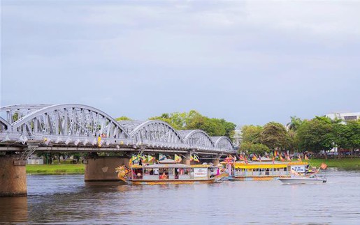 Phát triển sản phẩm mới, hoàn thiện hạ tầng để “giữ chân” du khách
