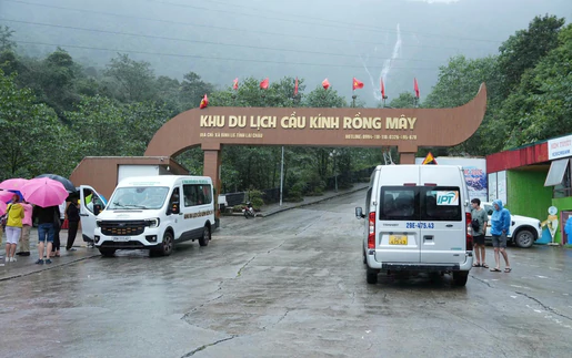 Khu du lịch Cầu kính Rồng Mây hoạt động trở lại từ ngày 1/10/2026