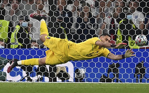 Donnarumma hay nhất EURO 2021, Ronaldo giành Chiếc giày Vàng