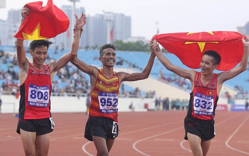 CĐV Đông Nam Á ấn tượng hình ảnh ăn mừng của VĐV Timor Leste và Việt Nam