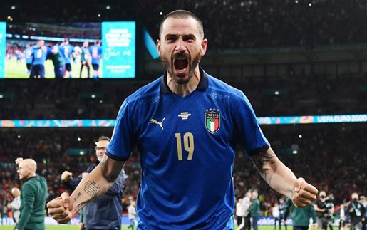 Nhật ký Euro bằng thơ: Azzurri tiếp tục cuộc hành trình...