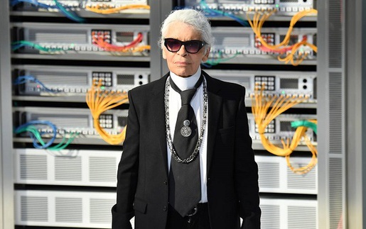 'Bố già thời trang' Karl Lagerfeld qua đời, làm việc cật lực tới hơi thở cuối cùng