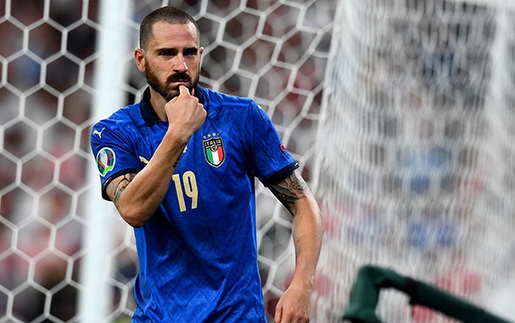 Bonucci mỉa mai khẩu hiệu của người Anh khi ăn mừng chức vô địch EURO