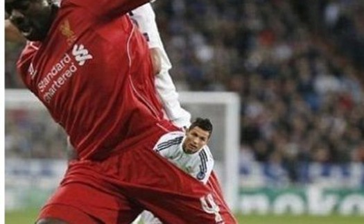 ẢNH CHẾ: Kolo Toure xuất thần, bỏ Ronaldo vào ‘túi quần’