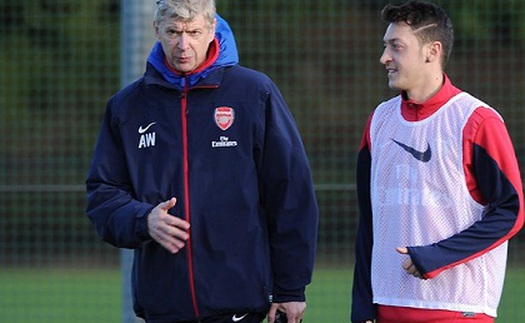 HLV Wenger xác nhận Oezil vắng mặt cho đến đầu năm sau