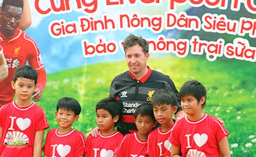 Robbie Fowler muốn giúp bóng đá Việt Nam đào tạo trẻ