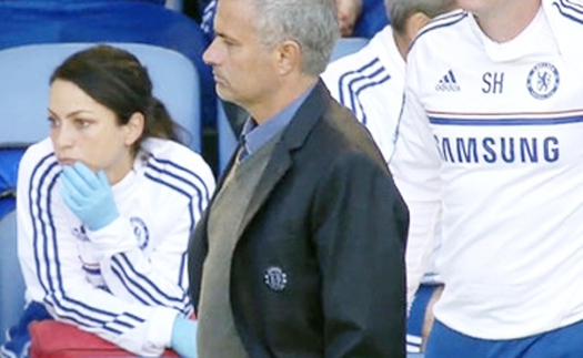 Jose Mourinho nổi cáu với cả nữ bác sĩ xinh đẹp của Chelsea