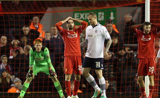 Liverpool 0-0 Bolton: Bị cầm hòa, 'The Kop'... may mắn hơn Chelsea, Man City