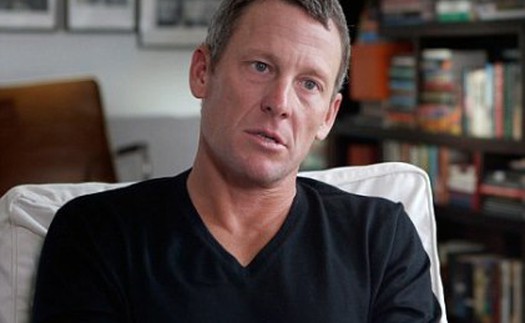 Lance Armstrong hầu tòa vì gây tai nạn, lừa dối cảnh sát