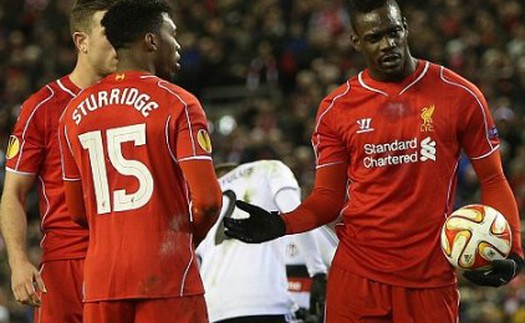 Liverpool: Tranh đá penalty với đồng đội là... thói quen của Mario Balotelli