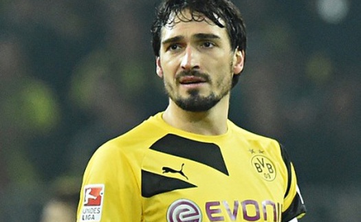 Huyền thoại bóng đá Đức khuyên Hummels đến Anh thi đấu