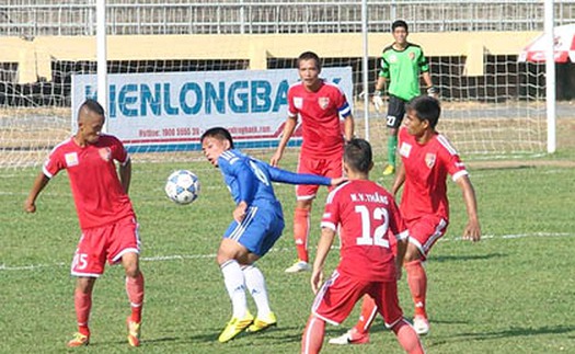 Huế - Bình Phước 2-1: Huế toàn thắng và lên đỉnh