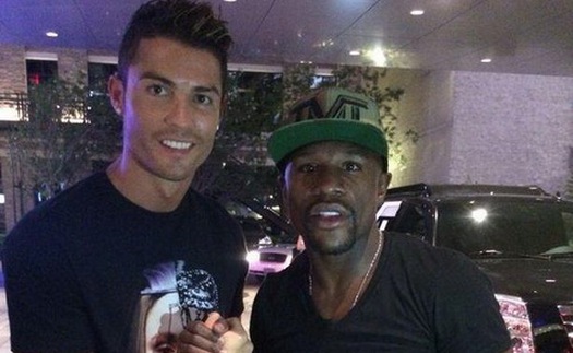 Tiền thắng trận của Mayweather: Mượn Ronaldo cả đời, mua được 2 Torres, sở hữu gần 100.000m2 bất động sản ở Tokyo