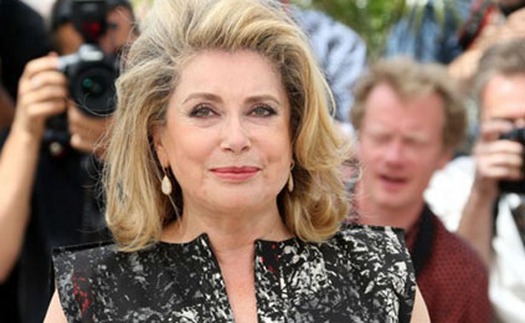 Huyền thoại điện ảnh Pháp Catherine Deneuve: Chụp ảnh 'tự sướng' làm mọi thứ trở nên tầm thường