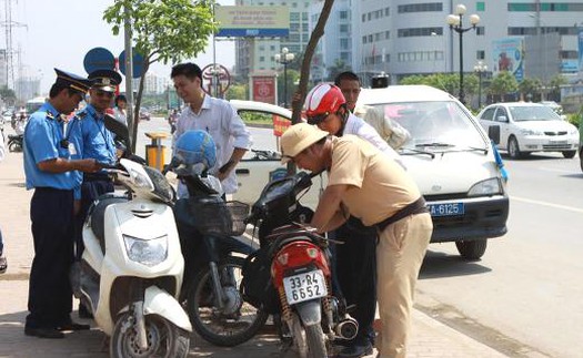 Người Việt Nam nộp phạt bao nhiêu tiền vì lỗi vi phạm giao thông?