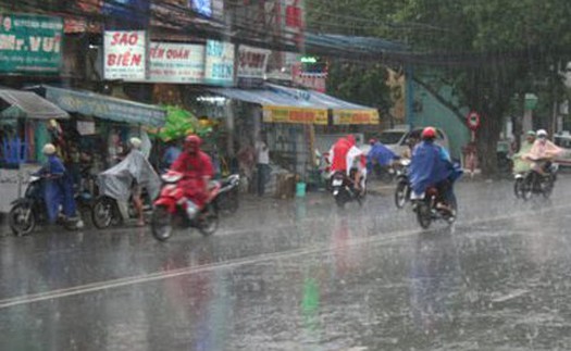 Ít phút nữa, Hà Nội có mưa dông, đề phòng tố lốc và gió giật