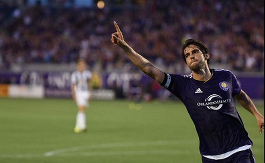 VIDEO: Kaka solo từ giữa sân, ghi bàn vào lưới West Brom