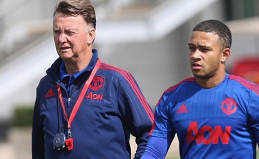 Ruud Gullit: ‘Louis van Gaal đang xây nhà từ nóc’